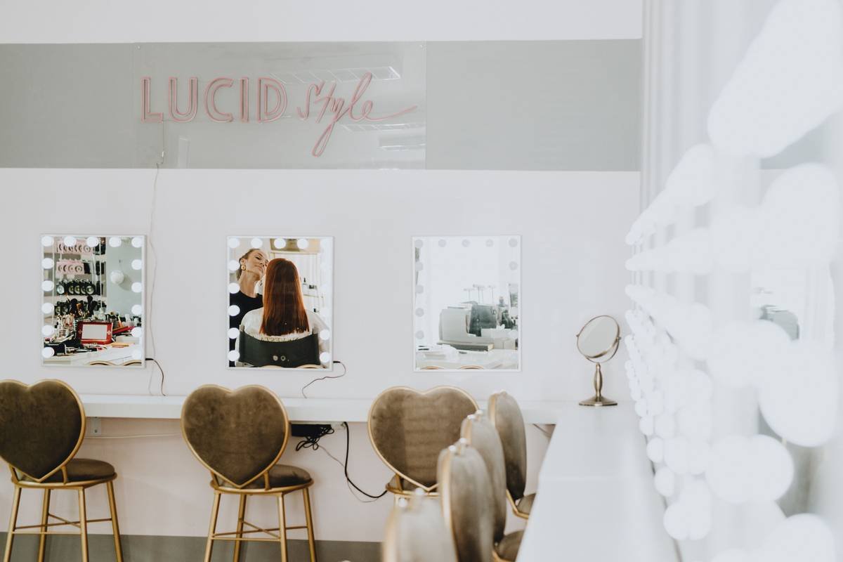 Ergonomic Beauty Design: 7 Proven Tips to Avoid Painful Makeup Chair Mistakes