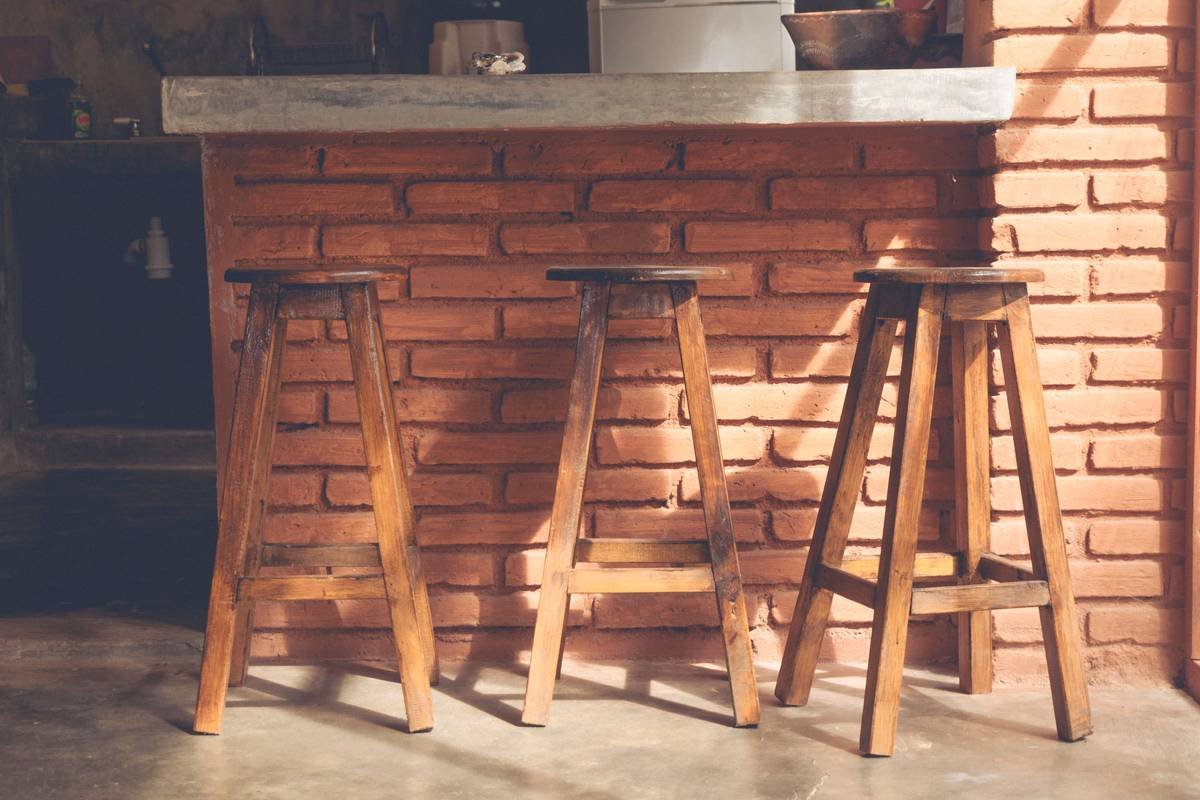 Why Your Beauty Vanity Stool Is Sabotaging Your Makeup Game—and How to Fix It