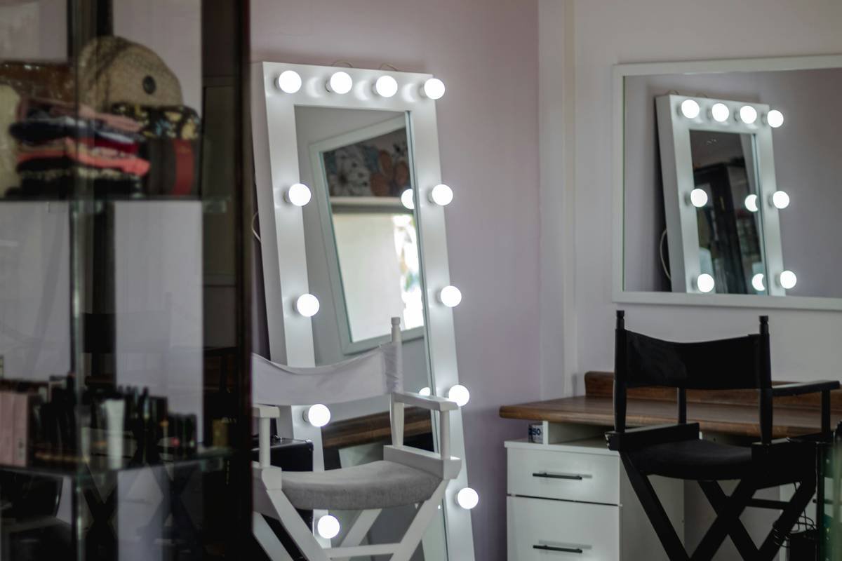 Beauty Table Chair: 7 Proven Ways to Avoid Painful Makeup Mistakes